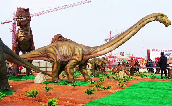 Bazhong Dinosaur Exhibition-Simulated Living Mamenchisaurus