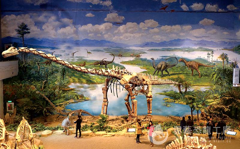 Simulation Diplodocus skeleton