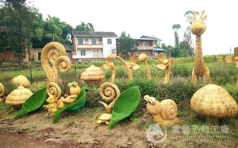Insect grass carving
